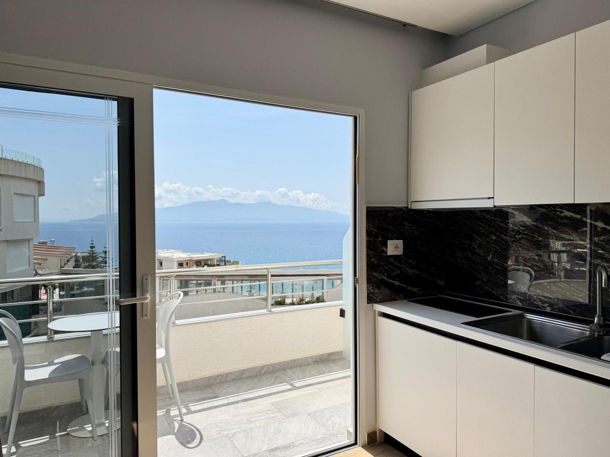 Gjoka Apartments, In Front Of Bougainville Bay Σαράντα Εξωτερικό φωτογραφία