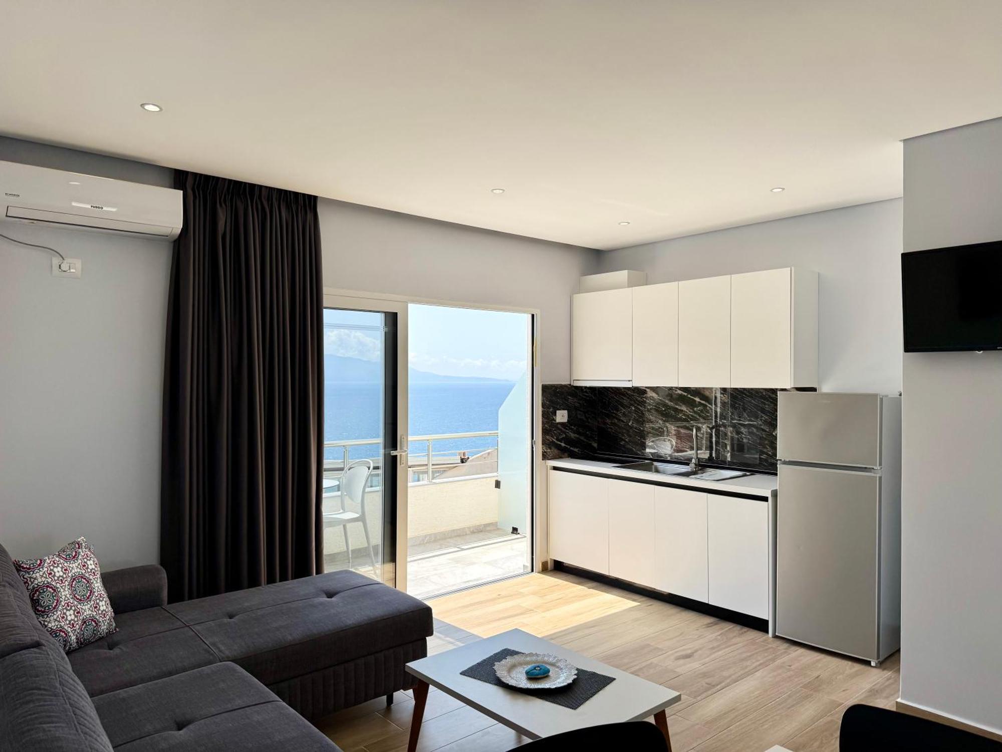 Gjoka Apartments, In Front Of Bougainville Bay Σαράντα Εξωτερικό φωτογραφία