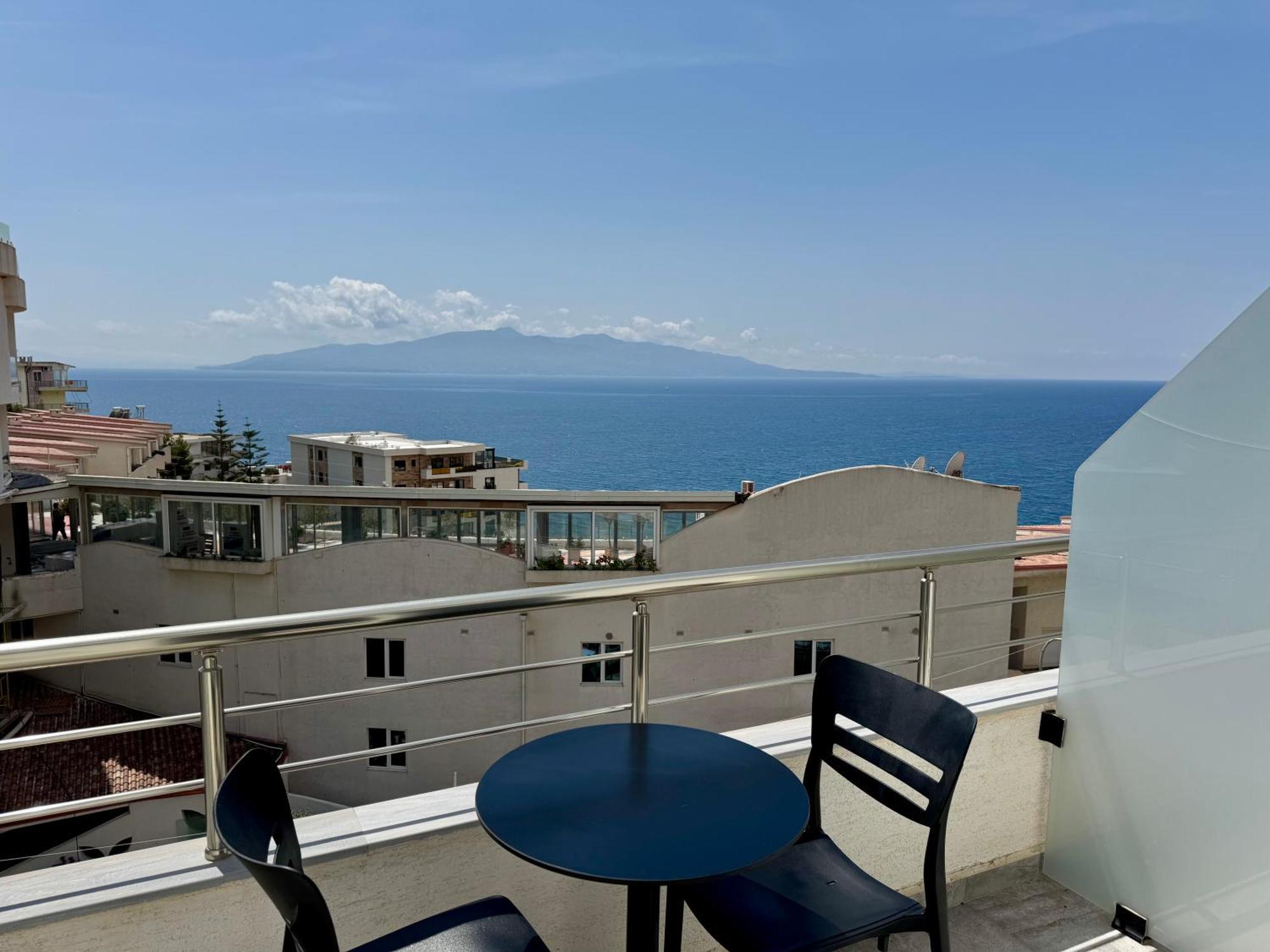 Gjoka Apartments, In Front Of Bougainville Bay Σαράντα Εξωτερικό φωτογραφία